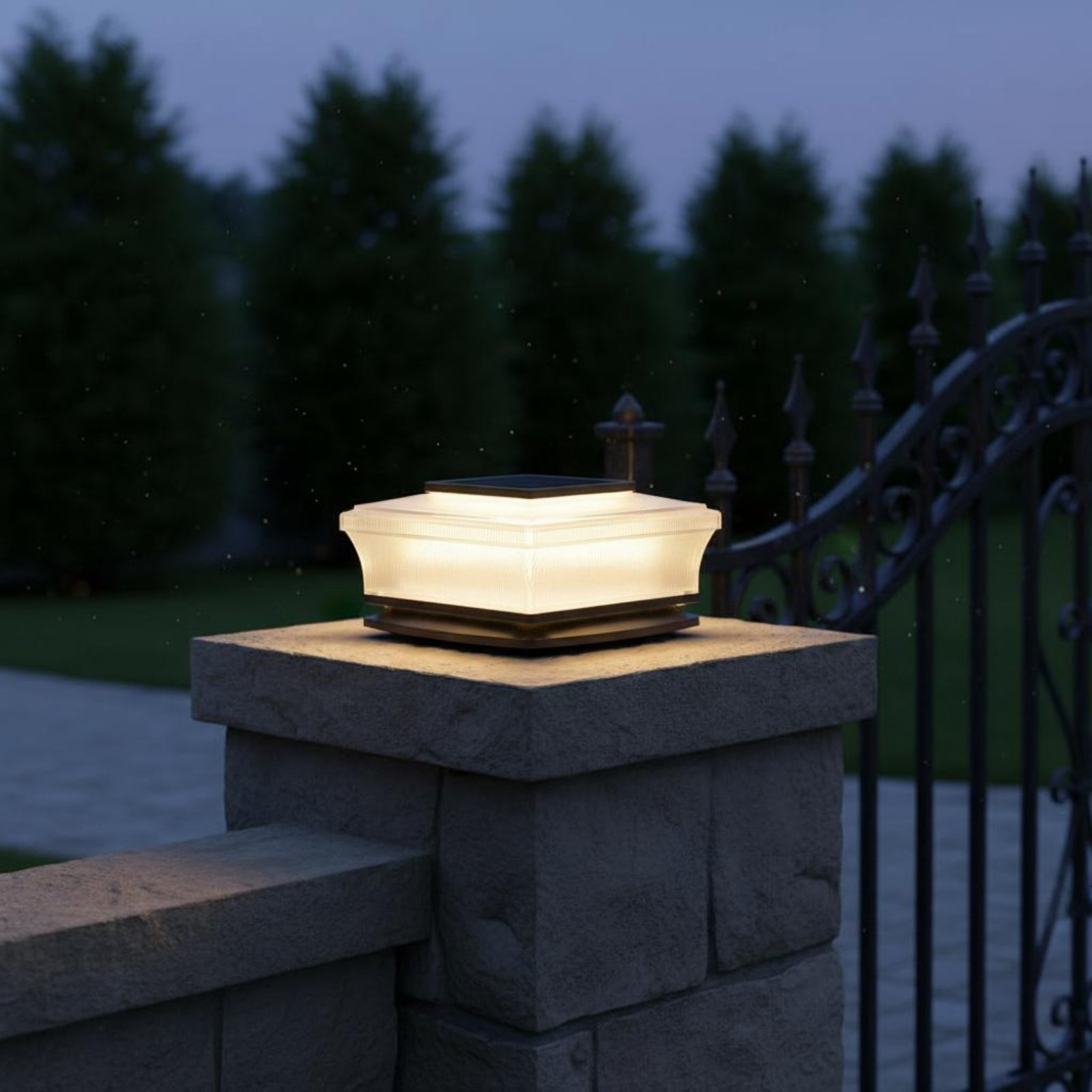 Bezprzewodowa kwadratowa lampa – Solar Lamp recenzja i cena