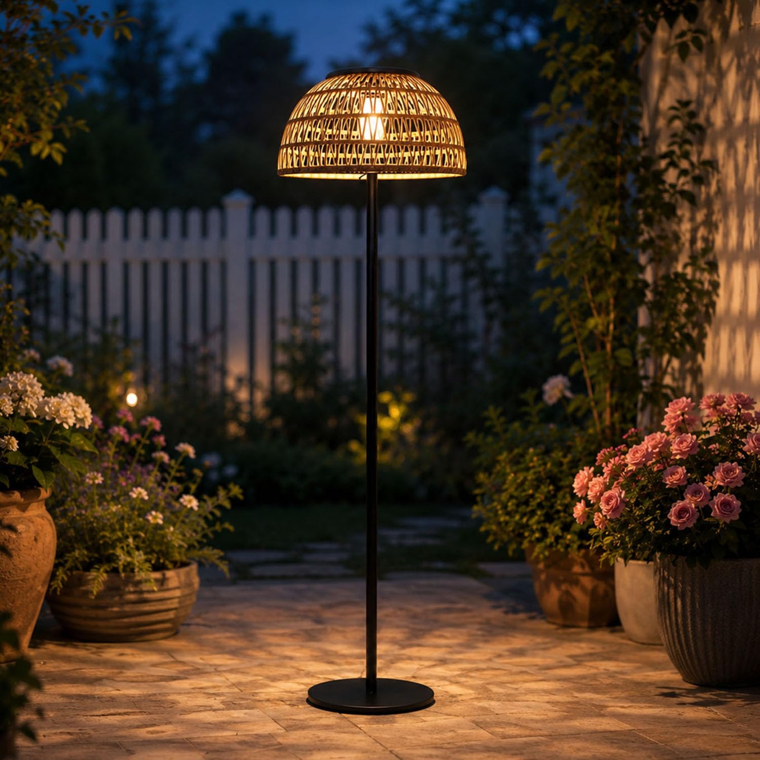 Beżowa lampa podłogowa do użyt – Solar Lamp recenzja i cena